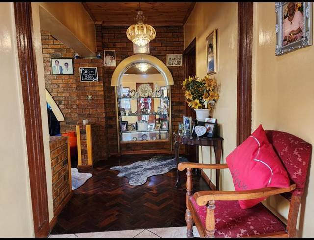 7 BEDROOM HOUSE FOR SALE IN OTTERY